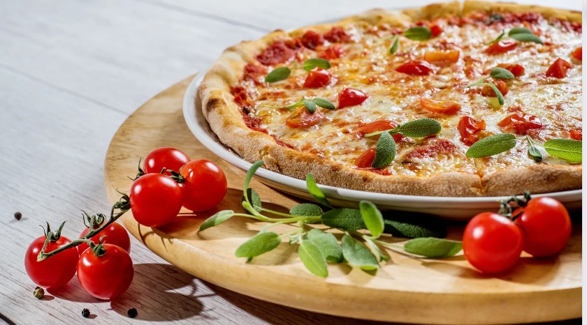 Historia pizzy – od Neapolu do Warszawy Wilanów